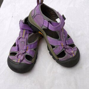 Keen‎ Venice Kids Size 13 Sandals Shoes Slingback Casual Purple Hiking